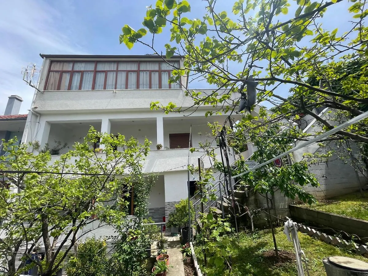 아파트 Guest House Pogradec 1 알바니아